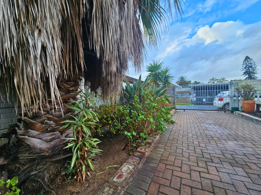 4 Bedroom Property for Sale in Windsor Park Estate Western Cape